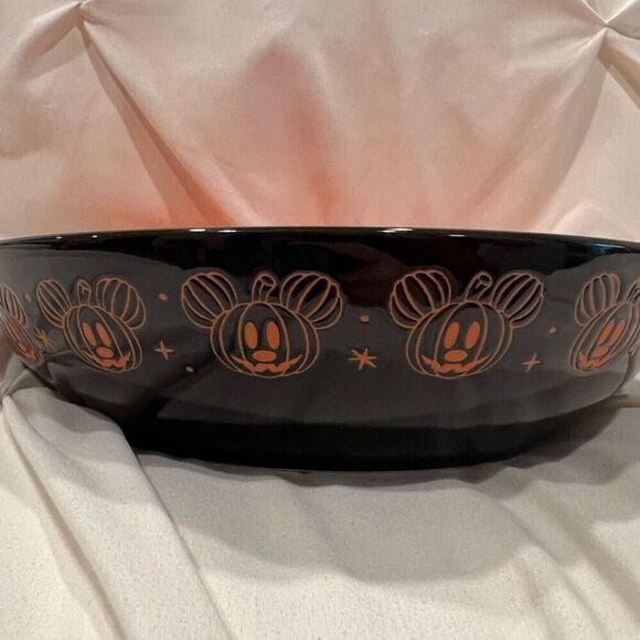 Disney Mickey Mouse Pumpkin Happy Halloween Ceramic Serving Bowl NWT - Picture 3 of 3